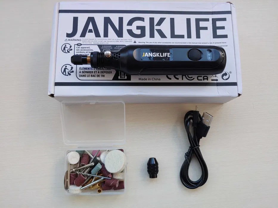 Аккумуляторный гравер dremel c быстросменным кулачковым патроном Аккумуляторный гравер dremel c быстросменным кулачковым патроном